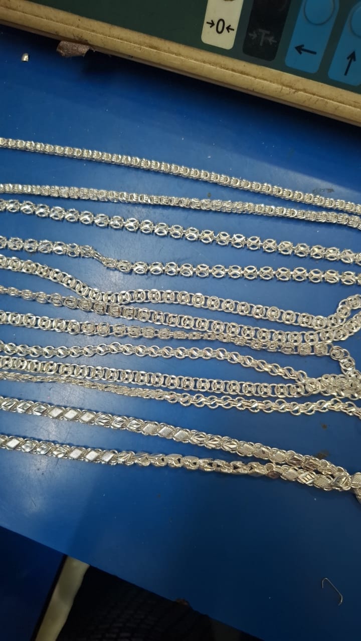 Silver jewellery photo