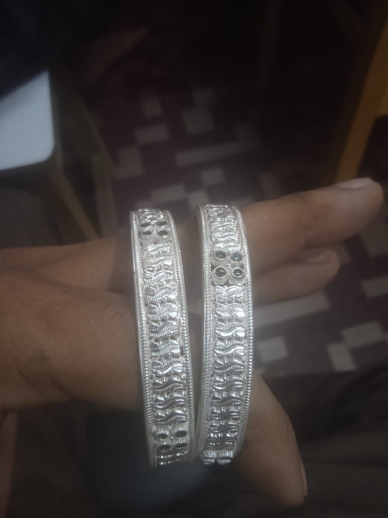 Silver jewellery photo