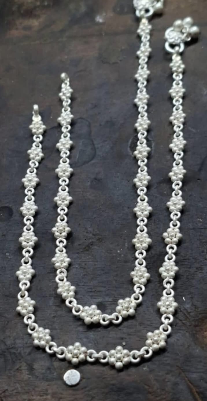 Silver jewellery photo