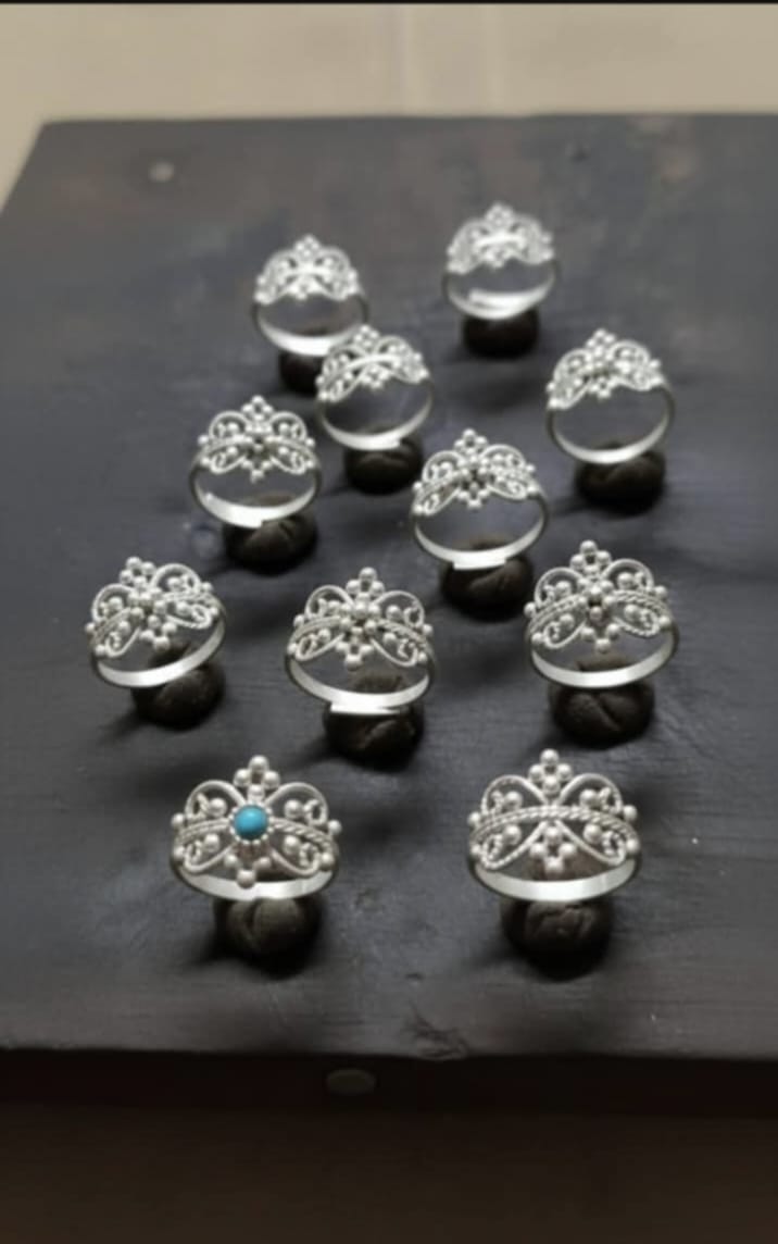 Silver jewellery photo