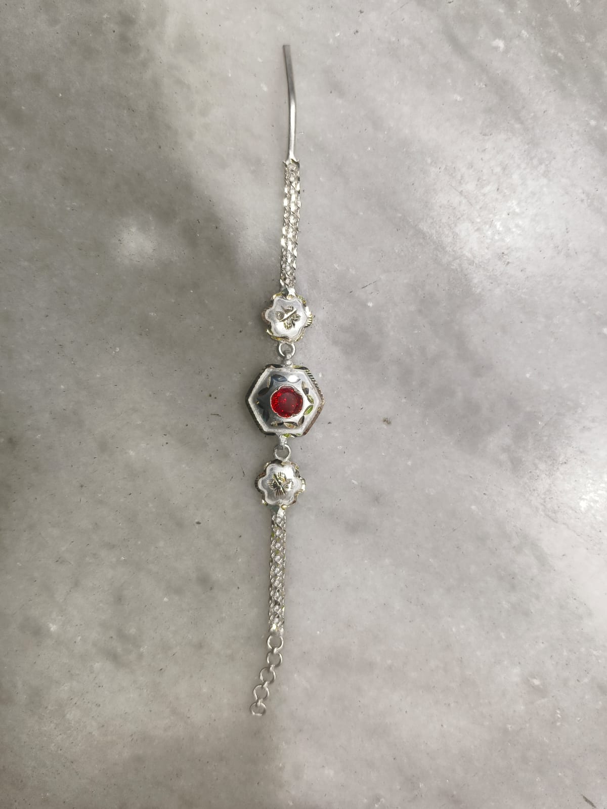 Silver jewellery photo