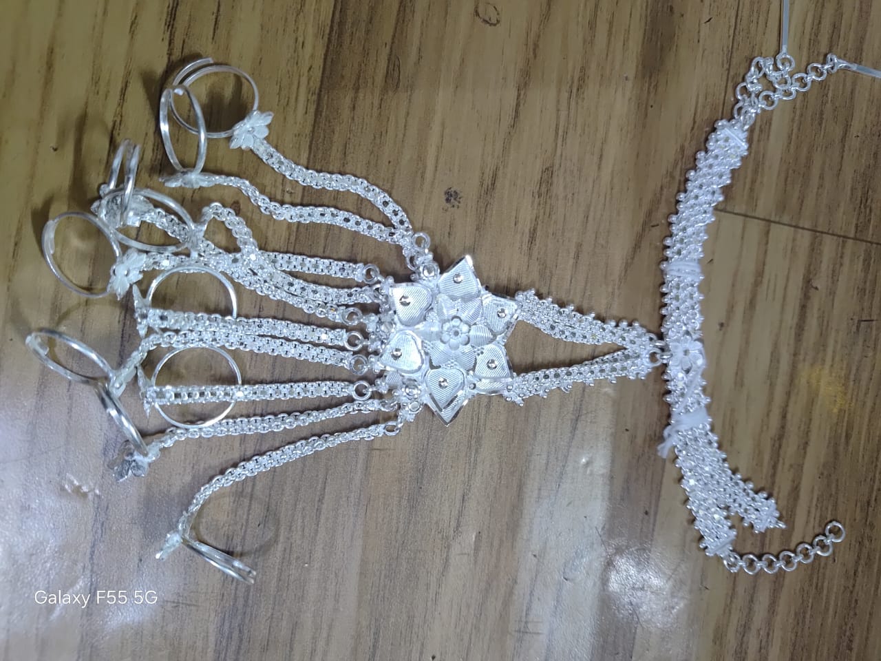 Silver jewellery photo