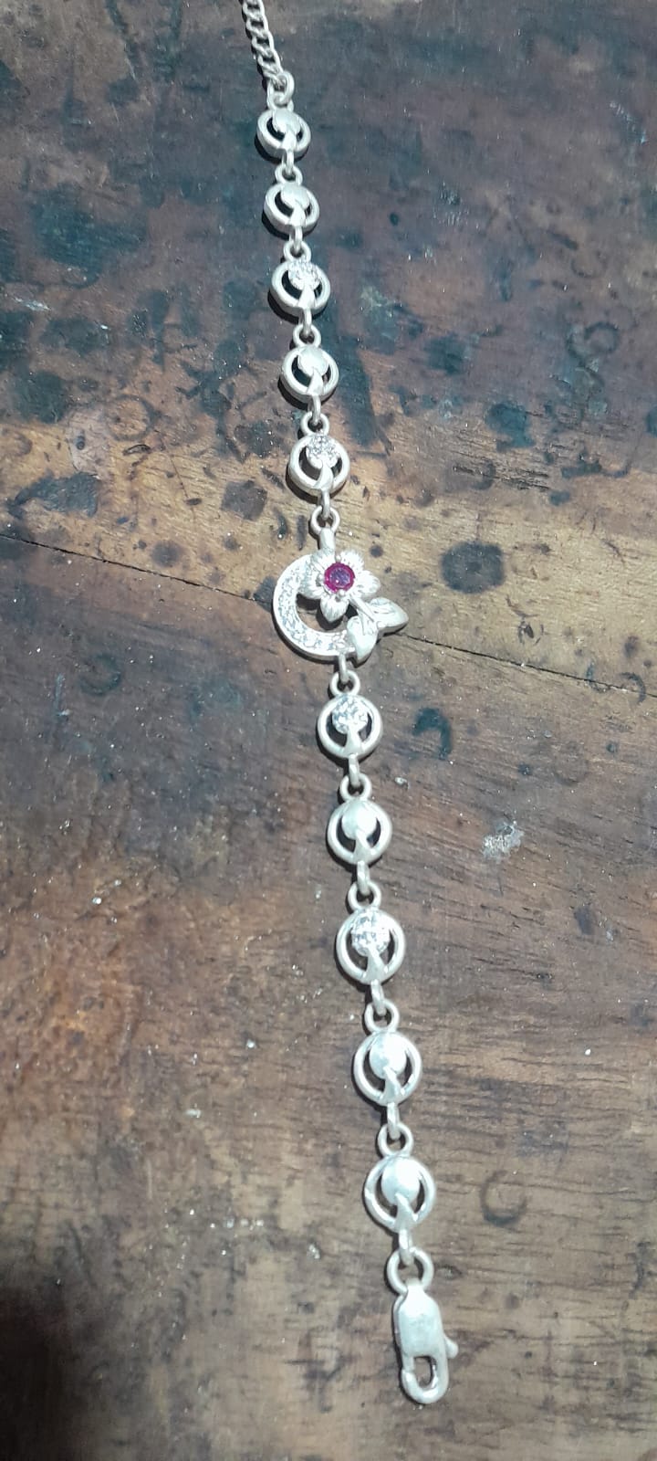 Silver jewellery photo