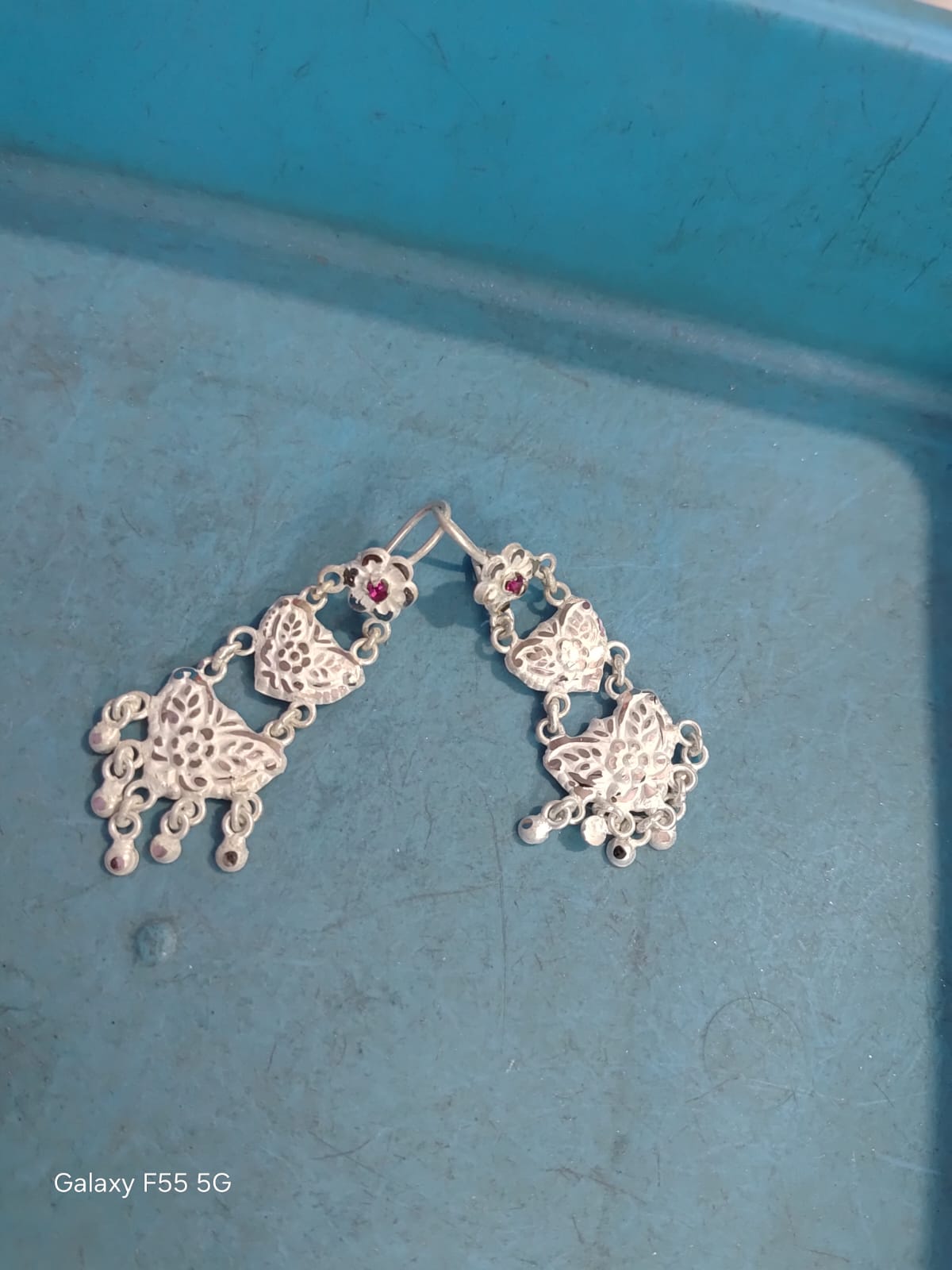 Silver jewellery photo