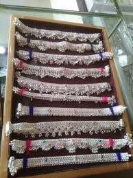Silver jewellery photo